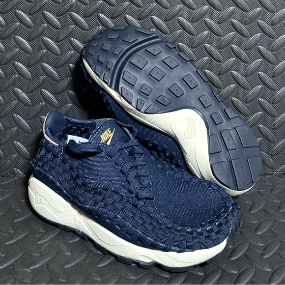Nike Shoes - Womens‎ Nike Athletic Sneakers Denim Blue Size 7